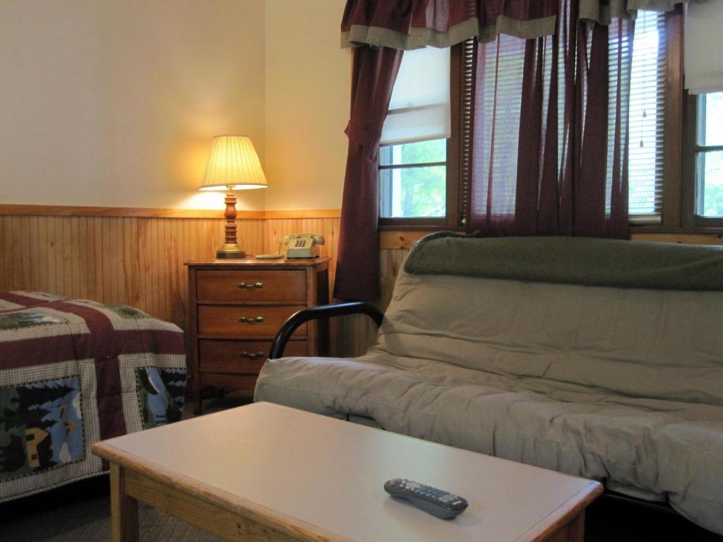 Bear Tree Lodge Вейрз-Біч Номер фото